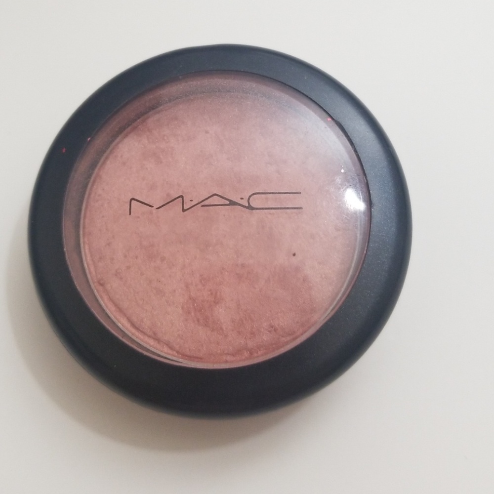 MAC Margin blush